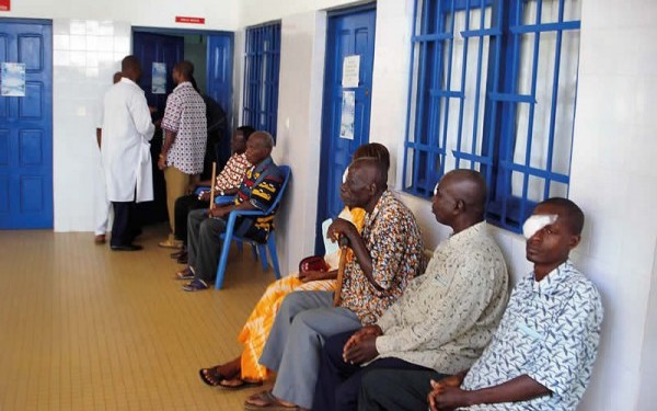 Maintaining clean facilities and clear access for patients contributes to the quality of care. IVORY COAST. © Ferdinand Ama